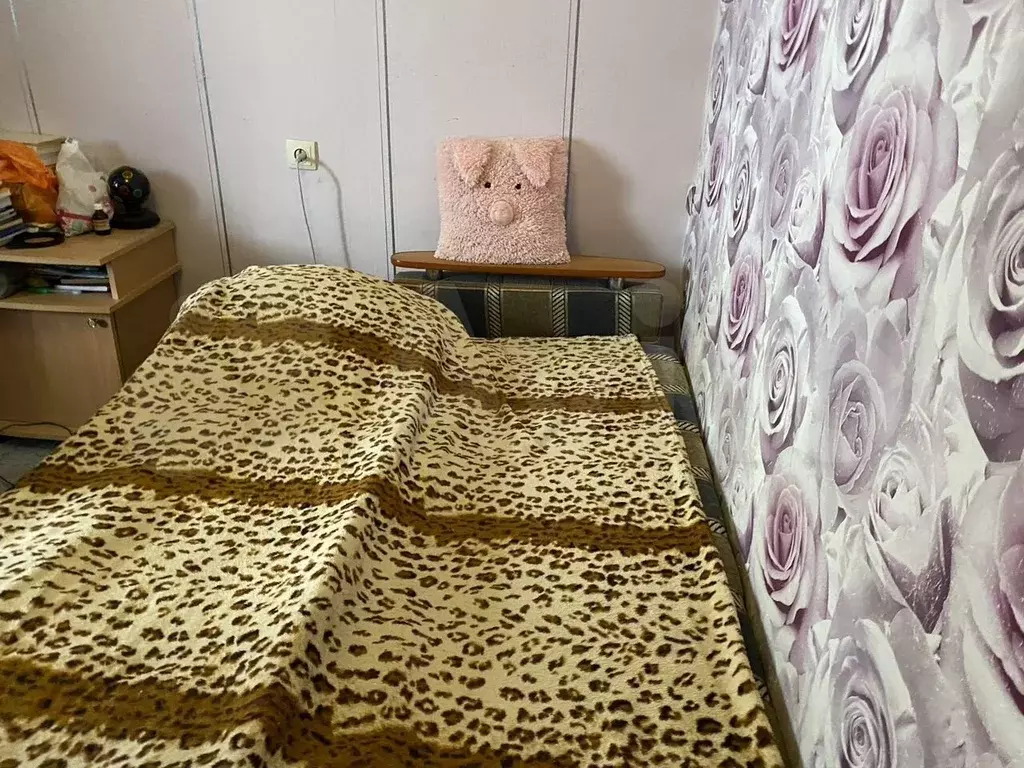 Доля в 2-к. квартире, 42 м, 1/4 эт. - Фото 0