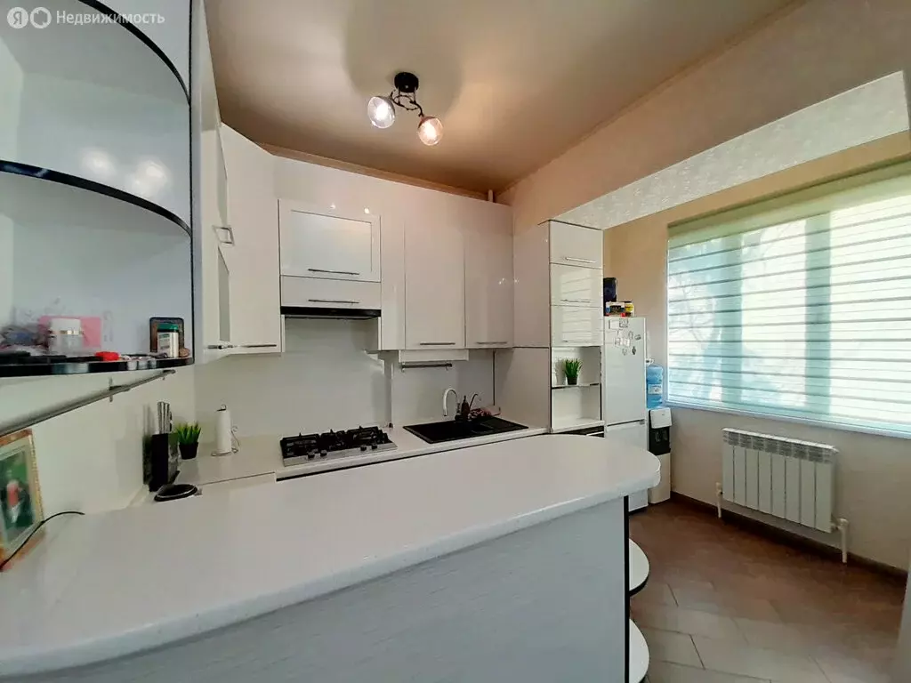 4-комнатная квартира: Батайск, улица Энгельса, 256 (90 м) - Фото 2