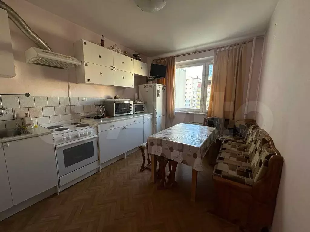 2-к. квартира, 60 м, 15/17 эт. - Фото 1