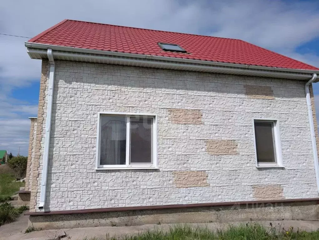 Дом в Белгородская область, Губкин Малиновая ул., 22 (100 м) - Фото 1