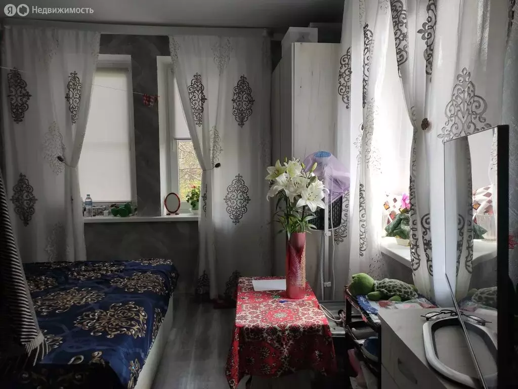 3-комнатная квартира: посёлок городского типа Ахтырский, улица ... - Фото 1
