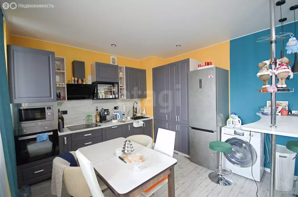 2-комнатная квартира: Ялуторовск, улица Новикова, 1 (54 м) - Фото 2