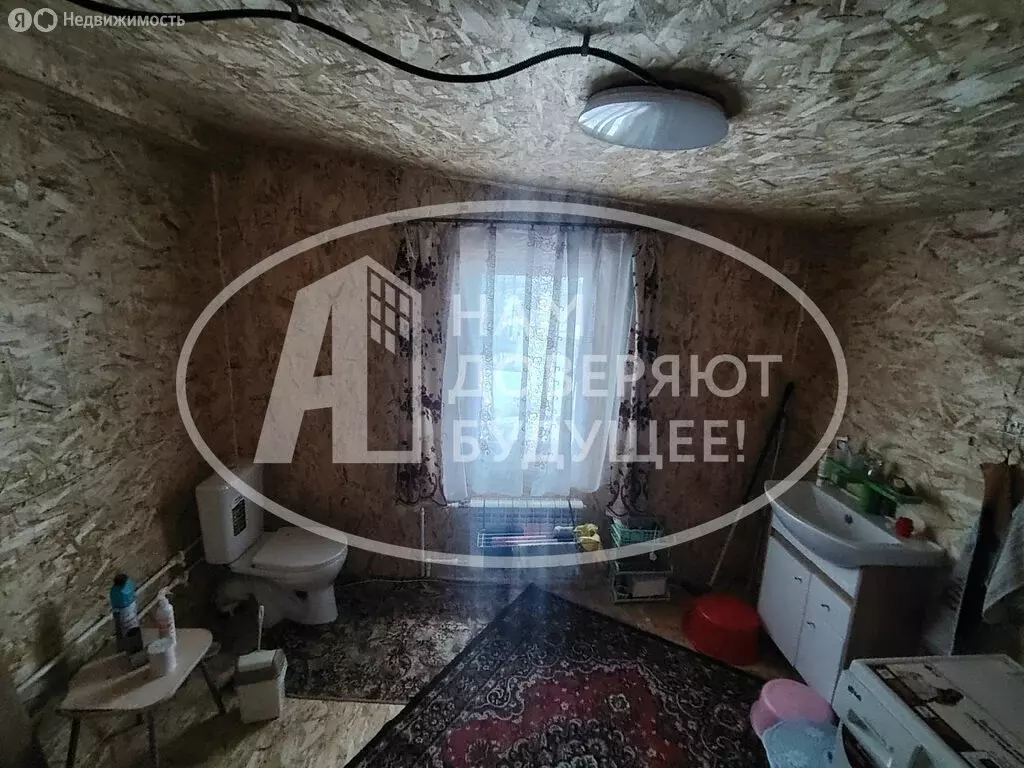 Дом в Горнозаводск, 1-я Советская улица, 5 (100 м) - Фото 1