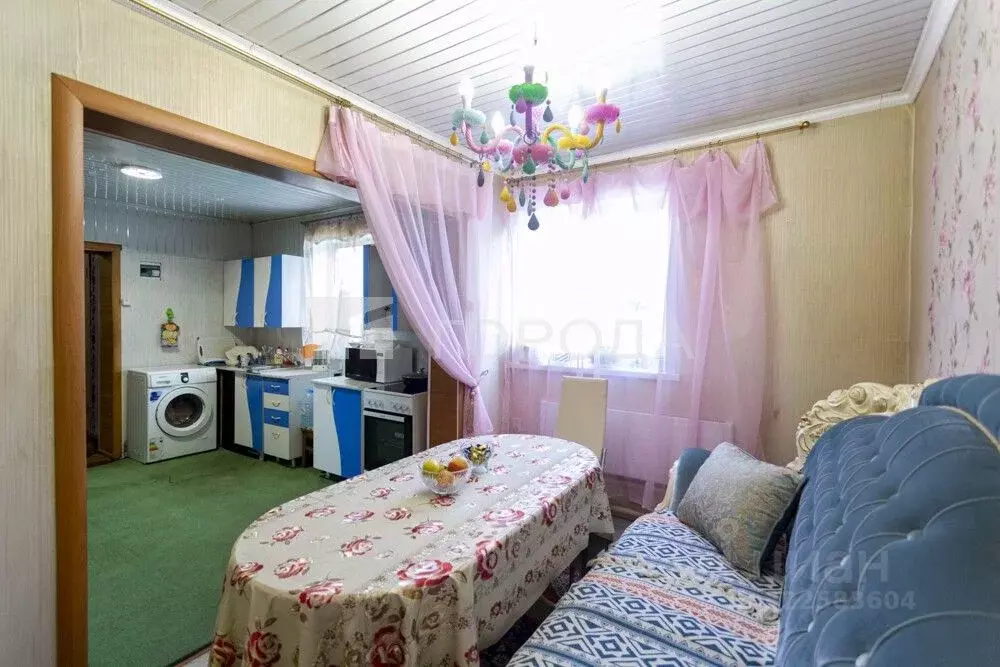 Дом в Кемеровская область, Калтанский городской округ, с. Сарбала ул. ... - Фото 1