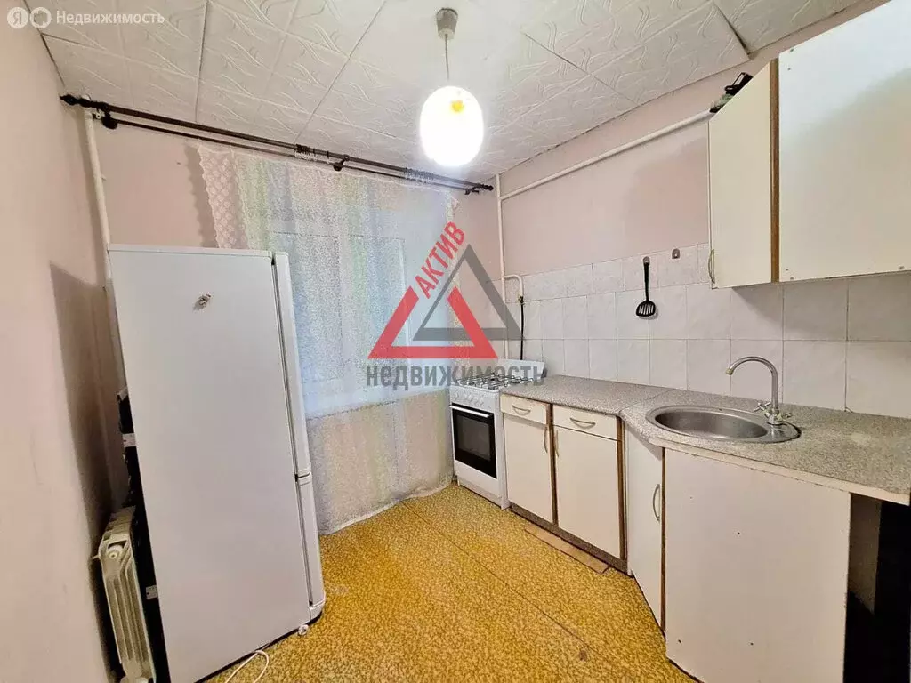 1-комнатная квартира: Каменск-Уральский, улица Белинского, 21 (29.2 м) - Фото 1