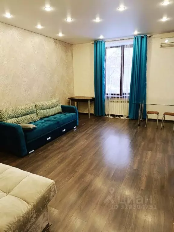 2-к кв. Челябинская область, Челябинск просп. Ленина, 45 (70.0 м) - Фото 0
