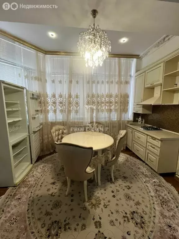 1-комнатная квартира: Махачкала, улица Ахмеда Магомедова, 4к1 (59 м) - Фото 1