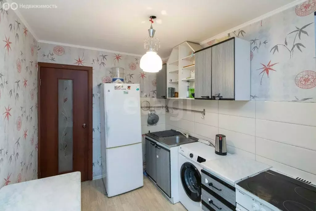 2-комнатная квартира: Тюмень, улица Мельникайте, 46 (47.5 м) - Фото 2