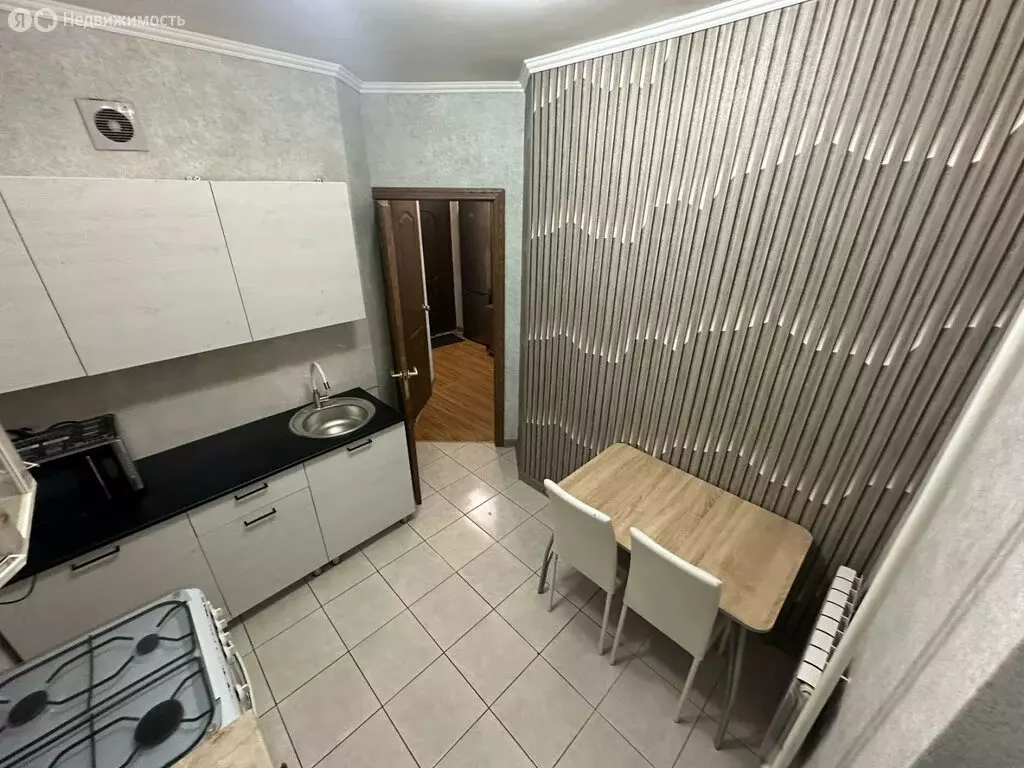 1-комнатная квартира: Батайск, улица Ушинского, 49 (28 м) - Фото 0