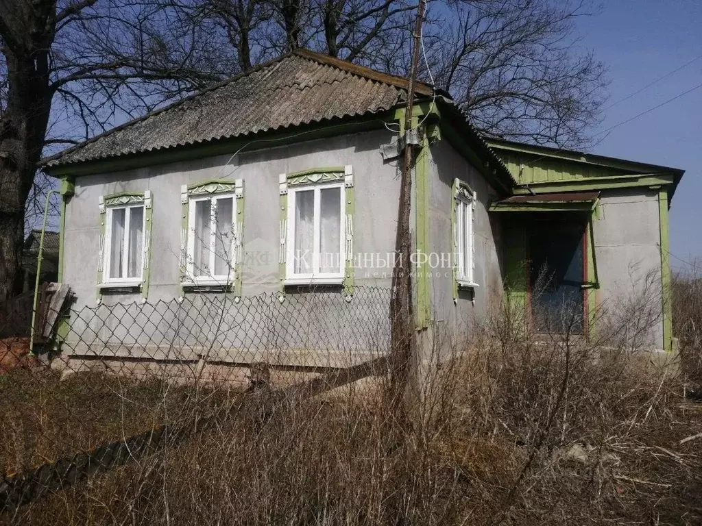 Дом в Курская область, Медвенский район, Высокский сельсовет, д. ... - Фото 1