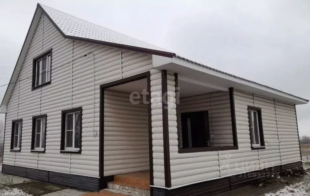 Дом в Белгородская область, Старооскольский городской округ, с. ... - Фото 1