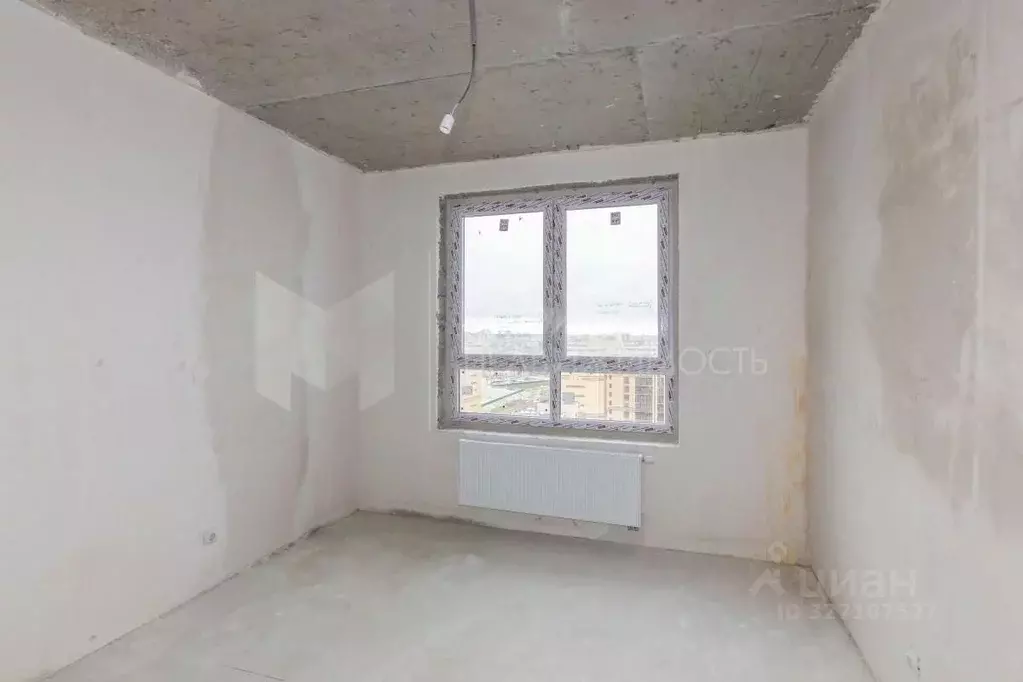 2-к кв. Тюменская область, Тюмень ул. Братьев Бондаревых, 5 (65.5 м) - Фото 1