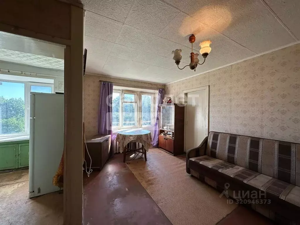 2-к кв. Ярославская область, Углич ул. Никонова, 4 (44.9 м) - Фото 0