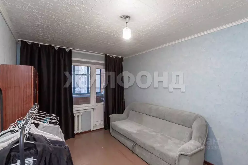 3-к кв. Алтайский край, Барнаул ул. Весенняя, 4 (65.7 м) - Фото 0