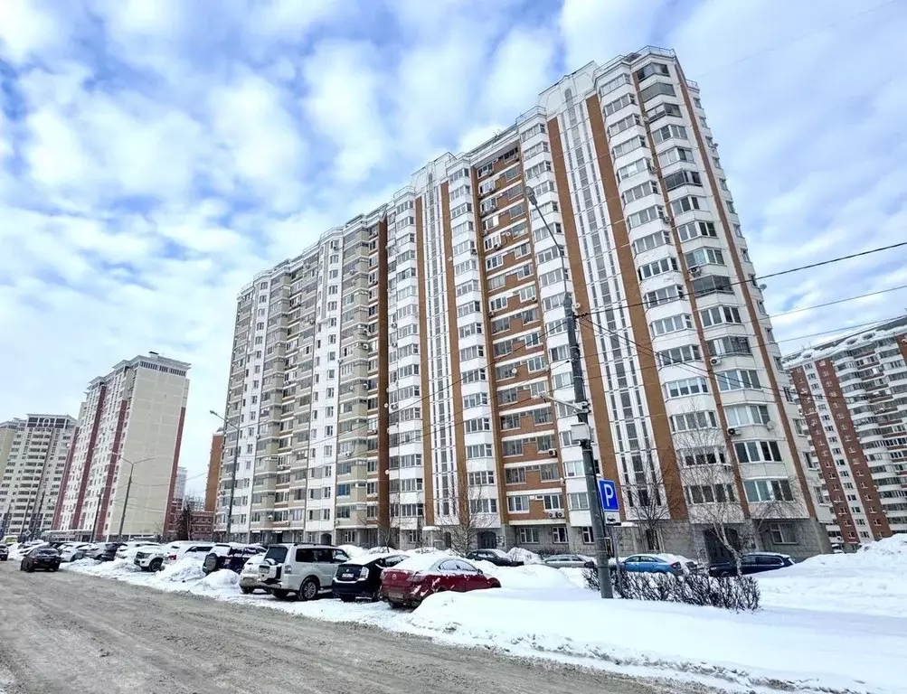 4-к кв. Московская область, Лобня ул. Физкультурная, 14 (97.5 м) - Фото 1