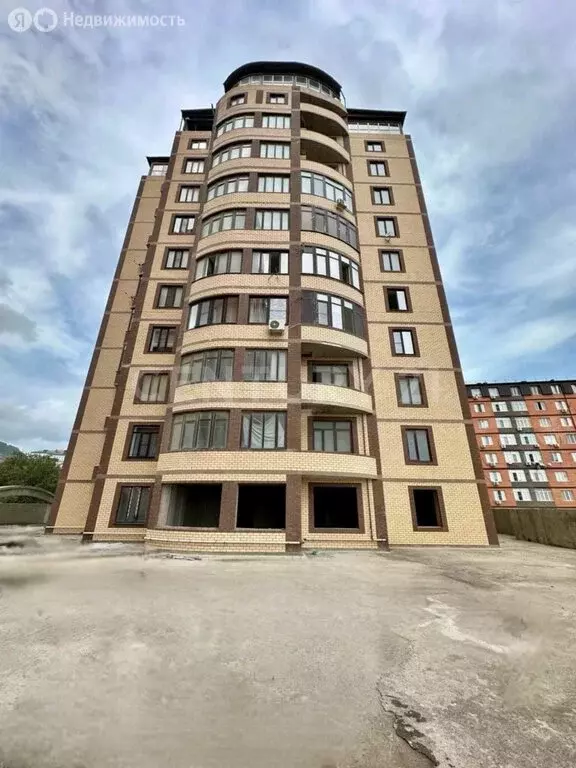 3-комнатная квартира: Махачкала, проспект Амет-хана Султана, 37 (150 ... - Фото 1