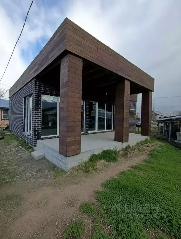 Дом в Нижегородская область, Нижний Новгород ул. Кима (100 м) - Фото 1