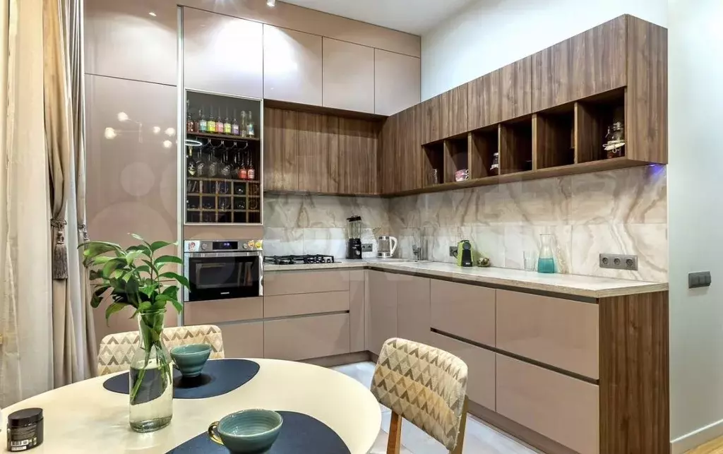 3-к. квартира, 74 м, 5/5 эт. - Фото 0