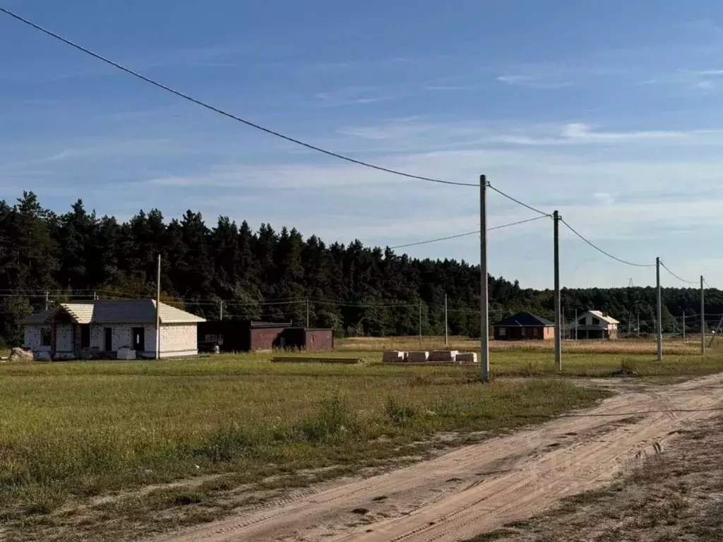 Участок в Белгородская область, Старооскольский городской округ, с. ... - Фото 1