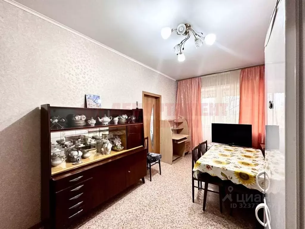 3-к кв. Астраханская область, Астрахань ул. Николая Островского, 66 ... - Фото 2