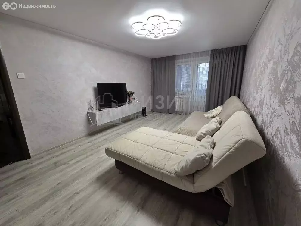 2-комнатная квартира: Нижнекамск, Студенческая улица, 10Б (52.5 м) - Фото 2