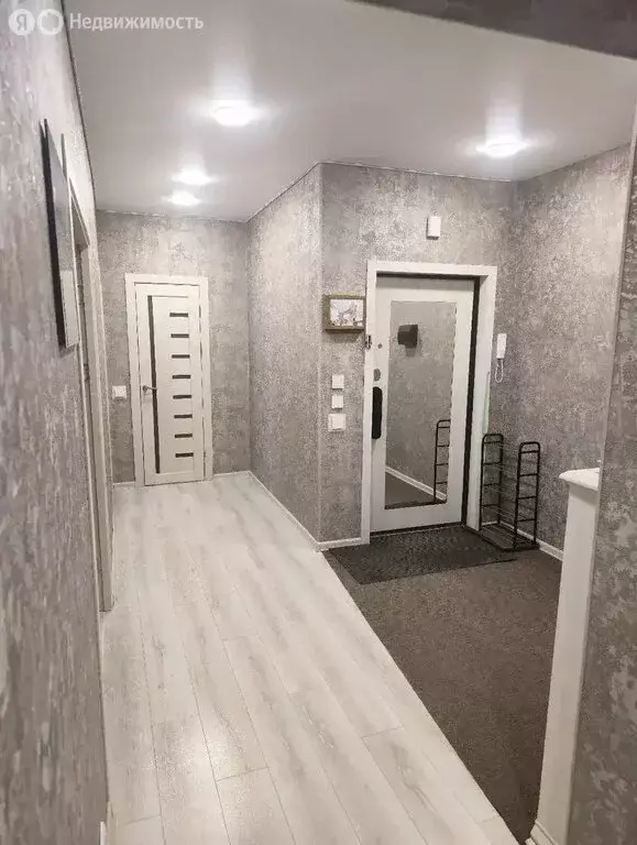 2-комнатная квартира: Хабаровск, переулок Пилотов, 10 (81 м) - Фото 1