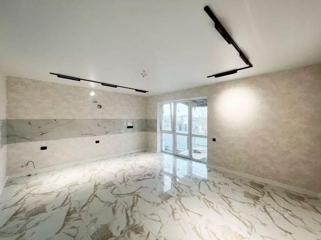 Дом в Крым, Симферопольский район, Добровское с/пос, с. Пионерское  ... - Фото 1