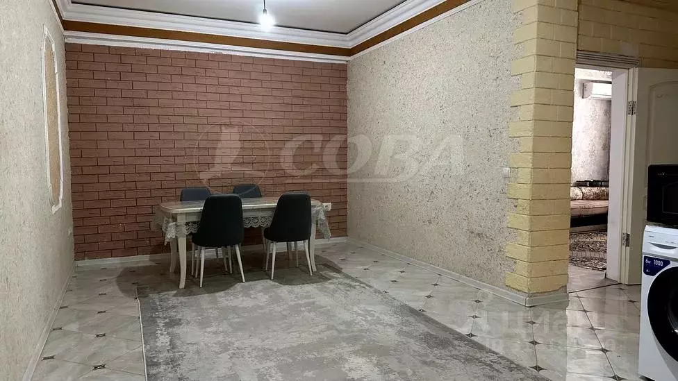 2-к кв. Дагестан, Махачкала ул. Азизова, 86 (80.0 м) - Фото 1