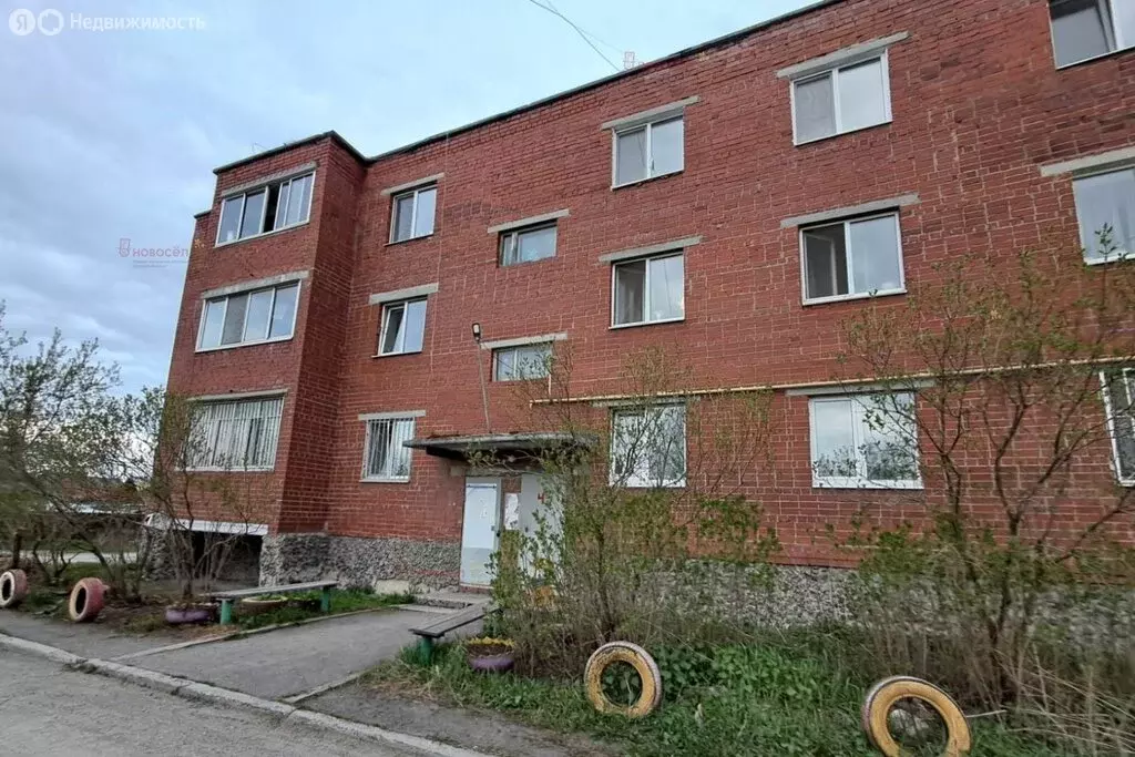3-комнатная квартира: Ревда, улица Некрасова, 99 (68 м) - Фото 1