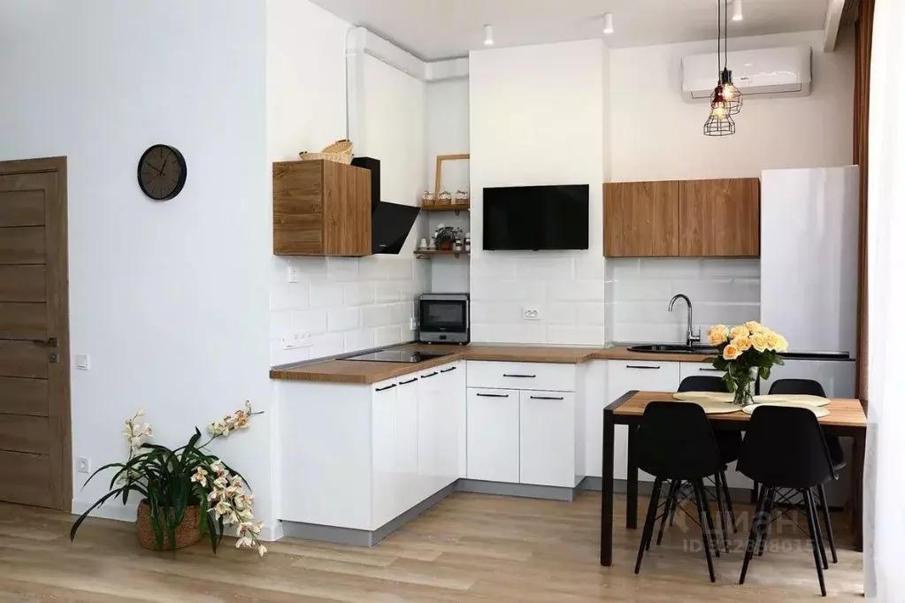 1-к кв. Крым, Евпатория ул. 9 Мая, 55 (50.0 м) - Фото 0