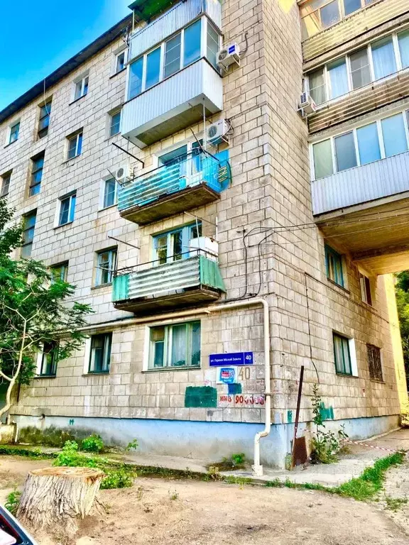 3-к кв. Волгоградская область, Волгоград ул. Героев Малой Земли, 40 ... - Фото 0