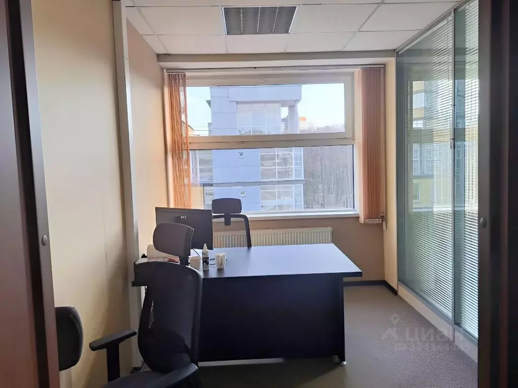 Офис в Нижегородская область, Нижний Новгород ул. Короленко, 29 (158 ... - Фото 1