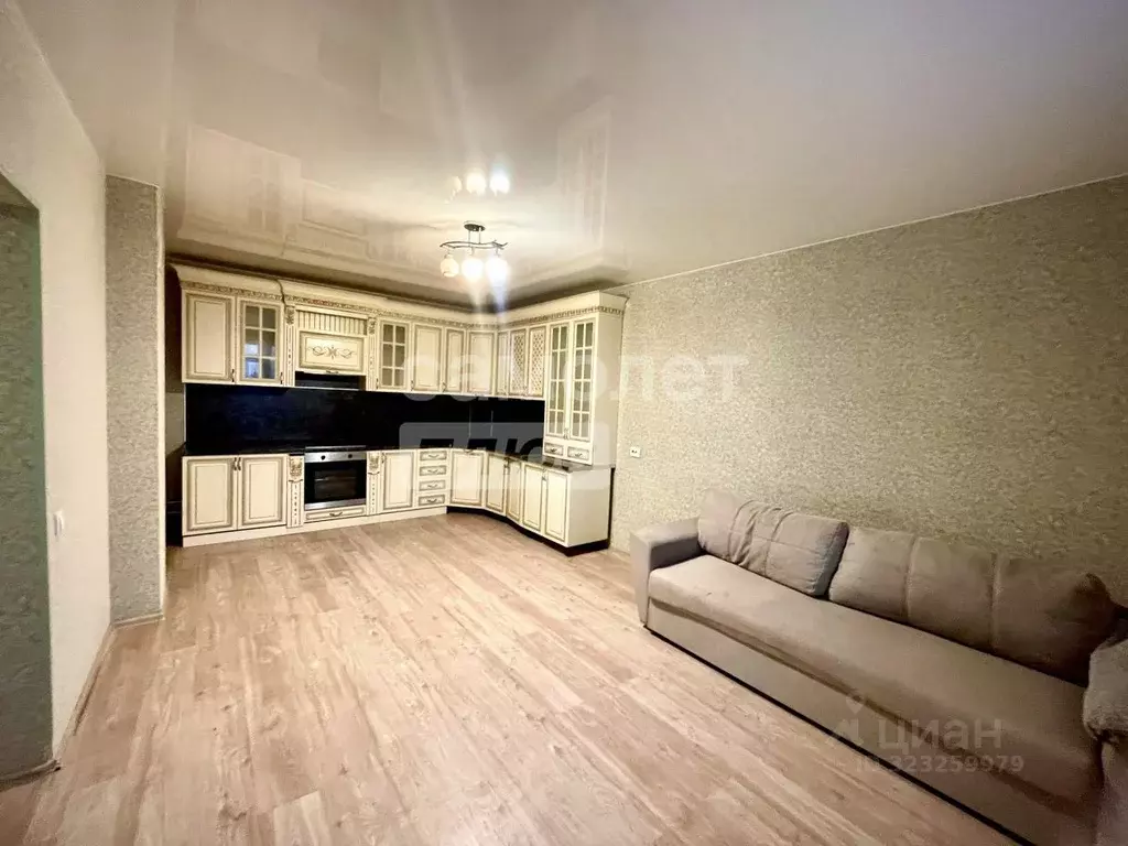 3-к кв. Свердловская область, Екатеринбург ул. Лукиных, 20 (84.7 м) - Фото 1