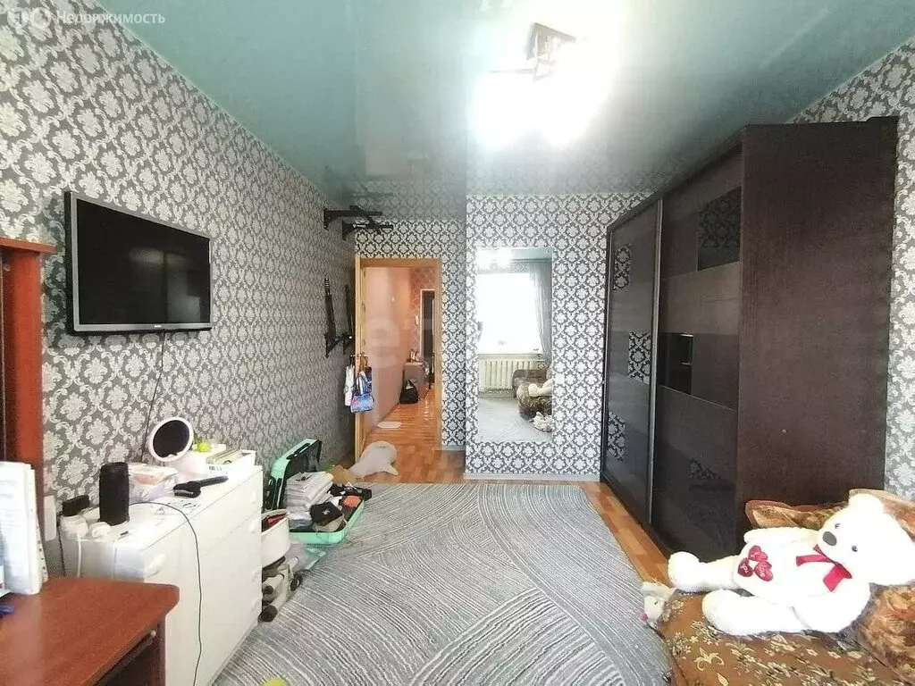 3-комнатная квартира: Николаевск-на-Амуре, улица Наумова, 8 (57 м) - Фото 1