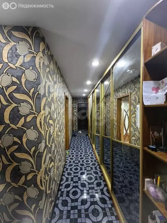 3-комнатная квартира: Клинцы, улица Гагарина, 127 (70 м) - Фото 1