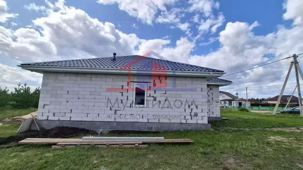 Коттедж в Белгородская область, Старооскольский городской округ, с. ... - Фото 1