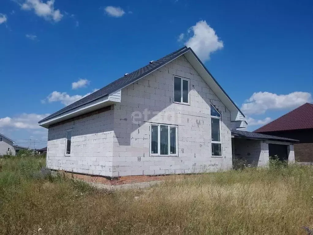 Коттедж в Белгородская область, Старый Оскол ул. Алтайская (196 м) - Фото 1