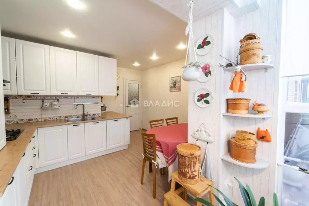 3-к кв. Карелия, Петрозаводск проезд Дивизионный, 1 (76.0 м) - Фото 0