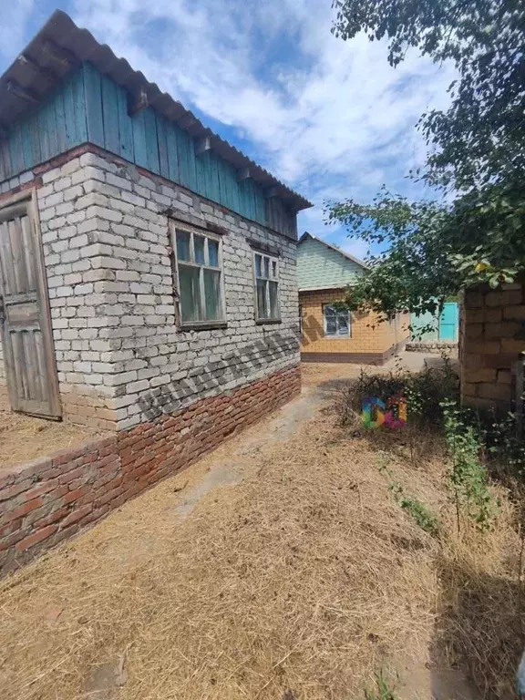 Дом в Калмыкия, Элиста ул. Имени Сергея Громова, 8 (37 м) - Фото 1