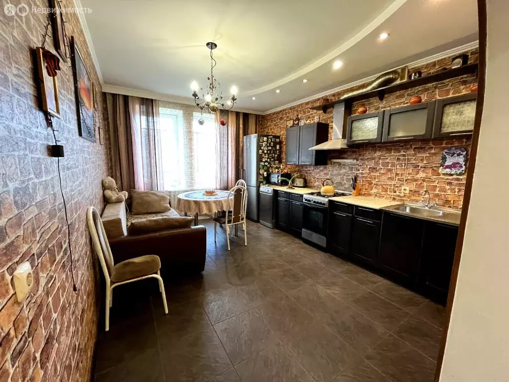 3-комнатная квартира: Тюмень, микрорайон Мыс, улица Малиновского, 8 ... - Фото 1