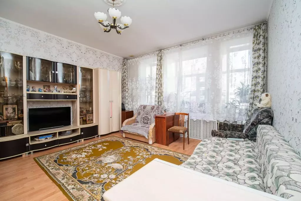 2-к кв. Башкортостан, Уфа Коммунистическая ул., 37 (49.6 м) - Фото 1