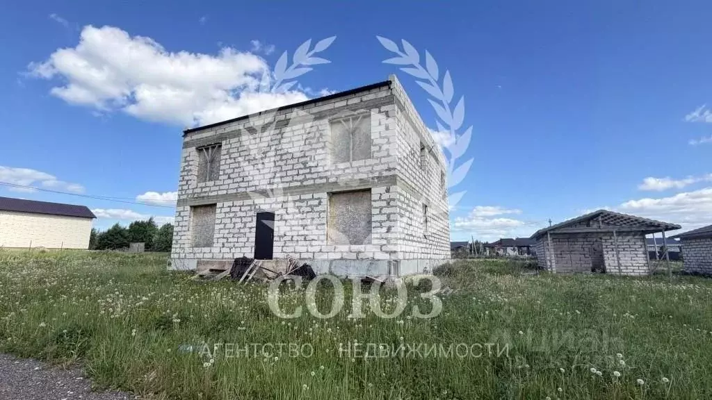 Дом в Калужская область, Боровский муниципальный округ, д. Комлево ул. ... - Фото 1