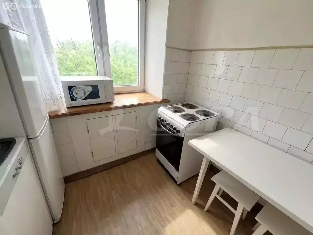 3-комнатная квартира: Тюмень, улица Республики, 156 (56.7 м) - Фото 1