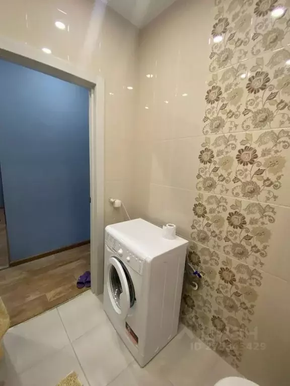 1-к кв. Тюменская область, Тюмень ул. Парада Победы, 9 (40.0 м) - Фото 1