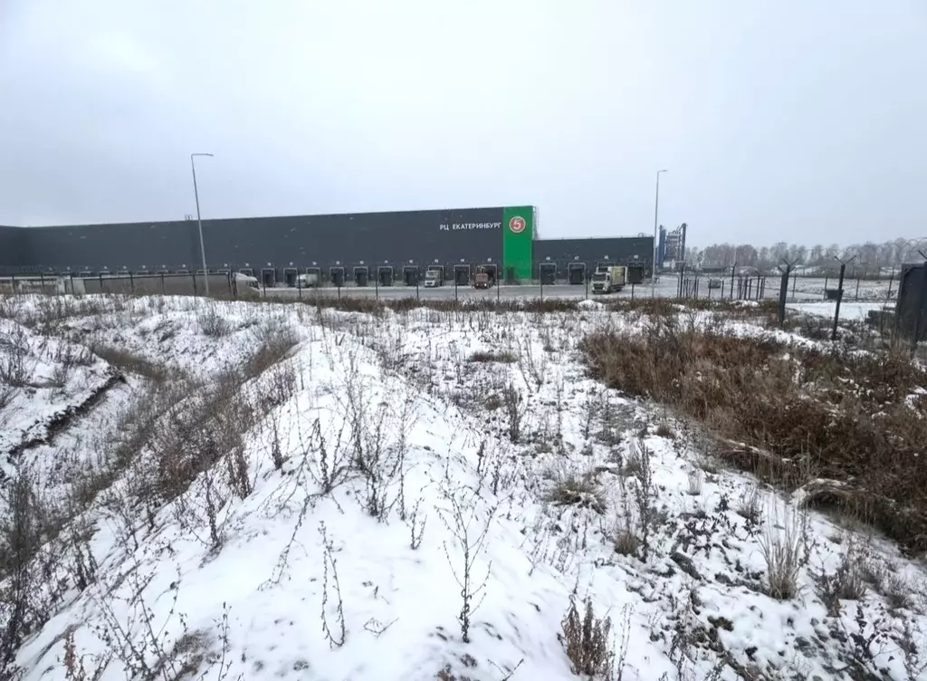 Участок в Свердловская область, Екатеринбург проезд 1-й Южный ЕКАД, ... - Фото 1