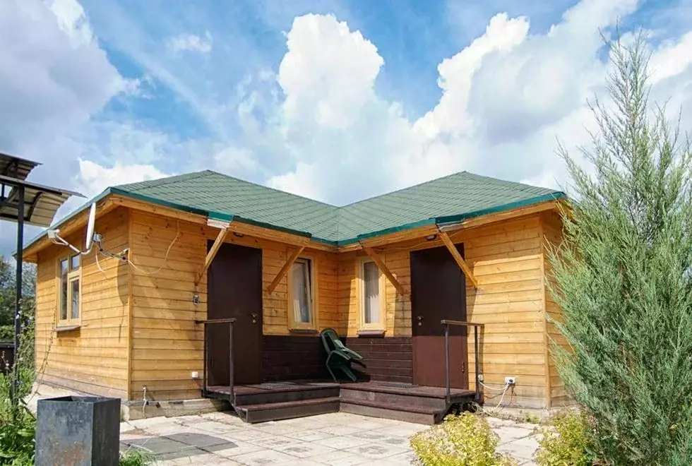 Дом в Калужская область, Жуковский муниципальный округ, Чубарово ... - Фото 1