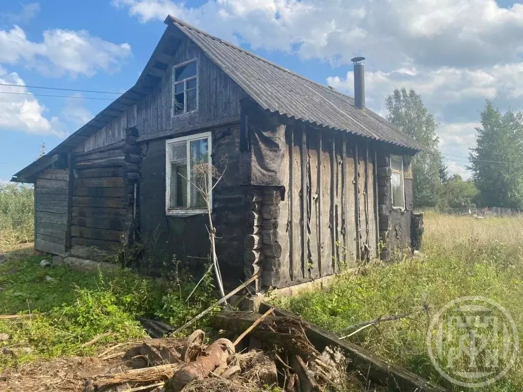 Дом в Ленинградская область, Лужский район, пос. Оредеж ул. Сазанова, ... - Фото 2