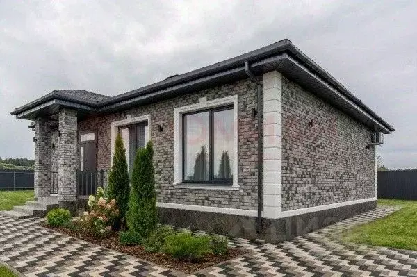 Дом в Ростовская область, Мясниковский район, с. Большие Салы ... - Фото 0