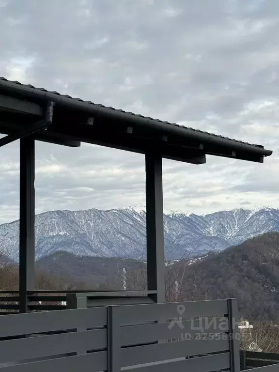 Дом в Краснодарский край, Сочи городской округ, с. Высокое ул. ... - Фото 1