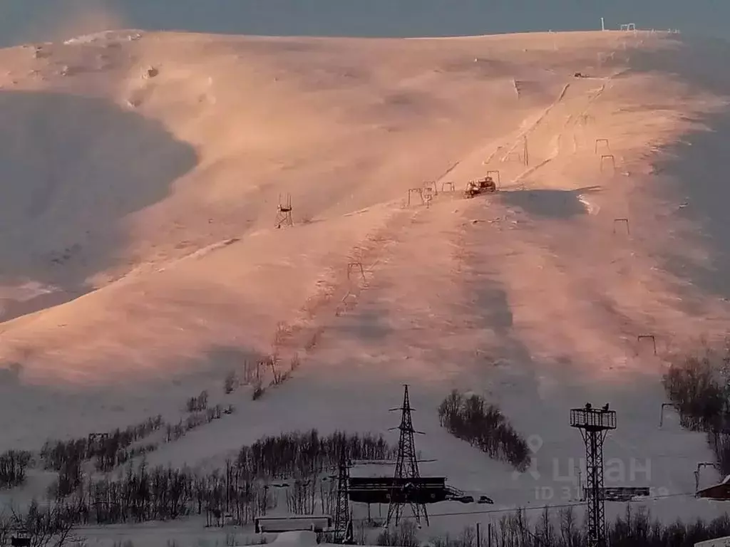 Дом в Мурманская область, Кировск ул. Чуйкина, 6 (180 м) - Фото 1